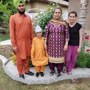 Meet your Posher, Sukhdev